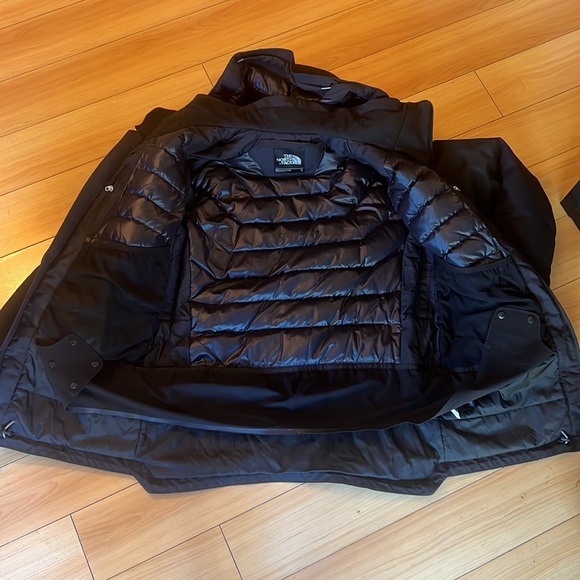 The North Face Men’s Medium Gotetex Down Winter Jacket Black and Dark Grey - Picture 9 of 9